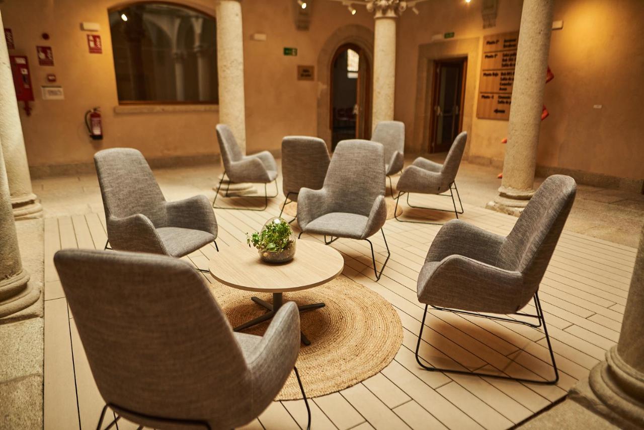 Hotel Casa Palacio Pereros Caces エクステリア 写真